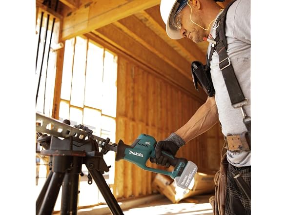 Makita XRJ08Z 18V LXT Lithium-Ion Brushless Recip - Gallery 8