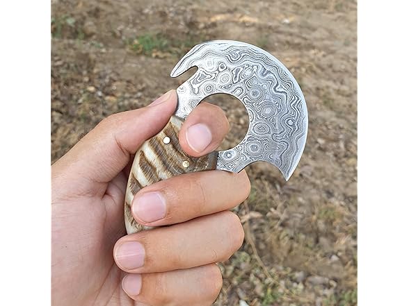 Vetus Skinning Knife Ram Damascus Steel