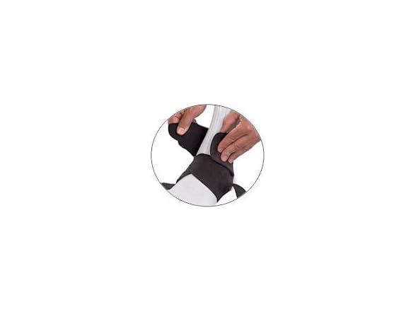 Mueller Adjustable Ankle Support Black