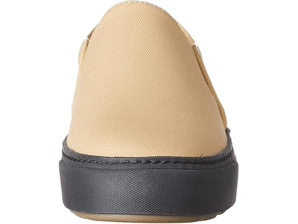 Amazon Essentials Women's Comfortable Slip-on Sneakers