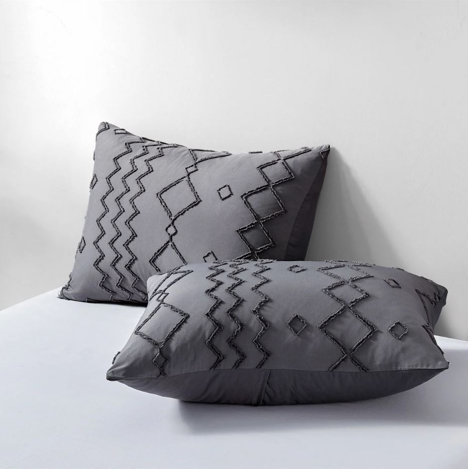 2000TC Tufted 3-Piece Duvet Cover Set - Gallery 11