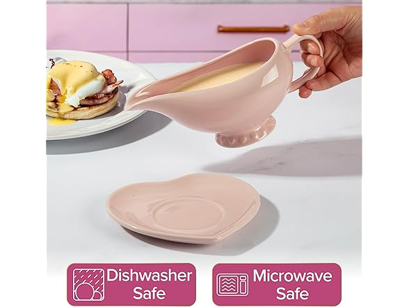 Paris Hilton Gravy Boat w/Saucer Pink