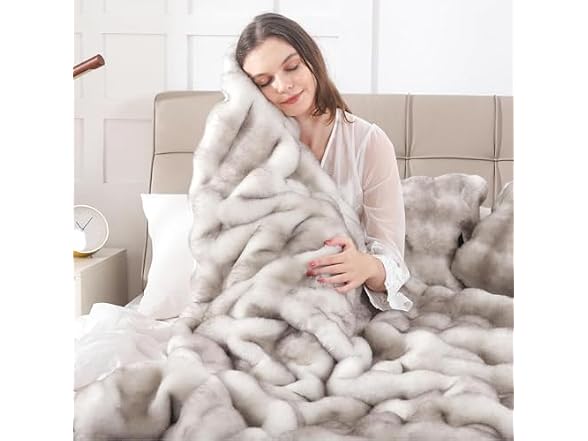Faux Rabbit Fur Throw Blanket