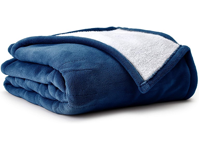 Eddie Bauer | Smart Heated Electric Throw Blanket - Reversible Sherpa - Hands Free Control -Wi-Fi Only (2.4GHz) - Compatible with Alexa, Google, iOS, Android - Indigo