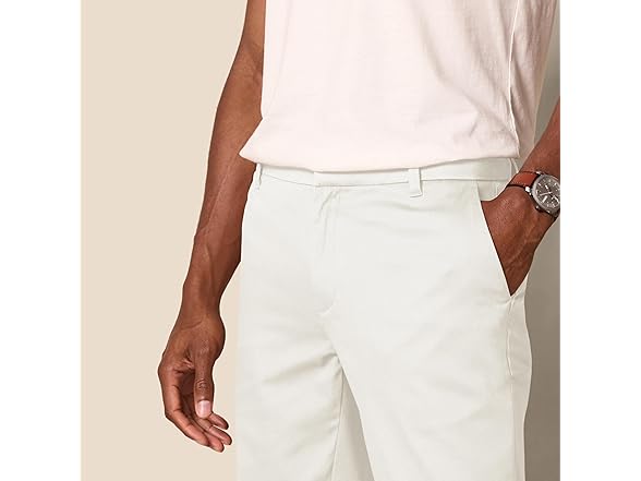 Amazon Essentials Men's Slim-Fit Chino Pant