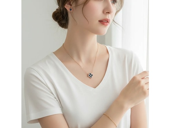 Clover CZ Halo Necklace - Black