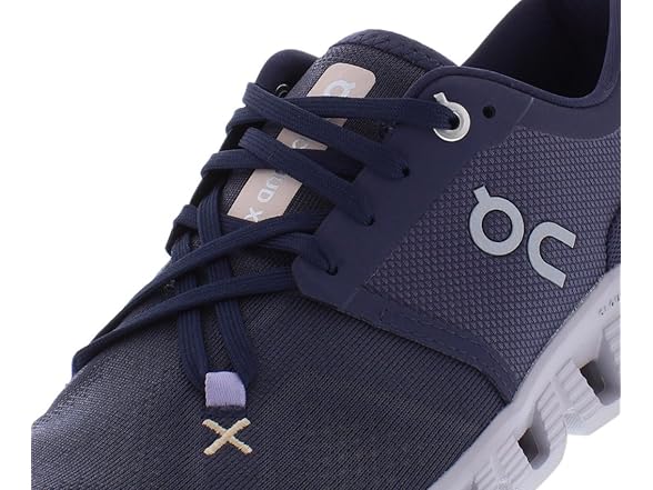 On Running 60-98097-9 9 M (US) ON Running Women's Cl (Open Box)