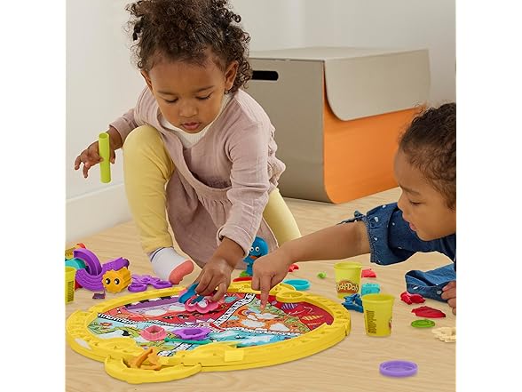 Play-Doh Fold & Go Playmat Starter Set