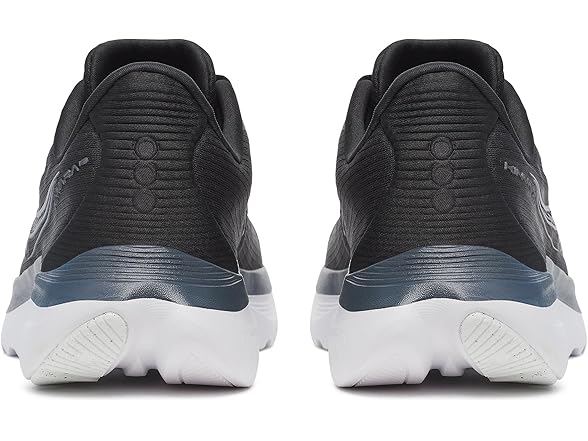 Saucony Women's Kinvara 16 Sneaker