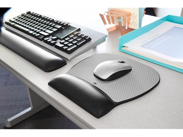 3M Precise Mouse Pad with Gel Wrist Rest