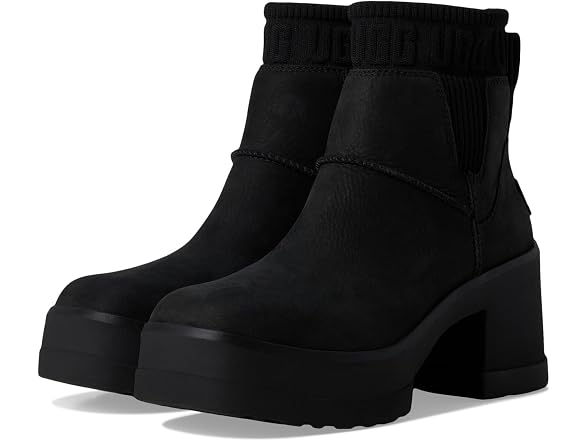 UGG Women's Moxy Chelsea Boot, Black, 5.