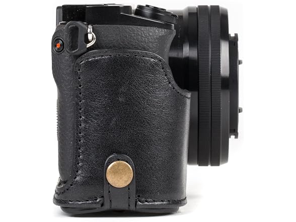 MegaGear Ever Ready Genuine Leather Camera Case and Strap