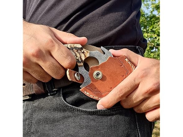 Vetus Skinning Knife Ram Damascus Steel