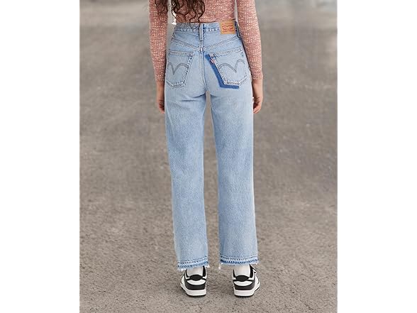 Levis Womens Ribcage Straight Ankle Jeans (24)