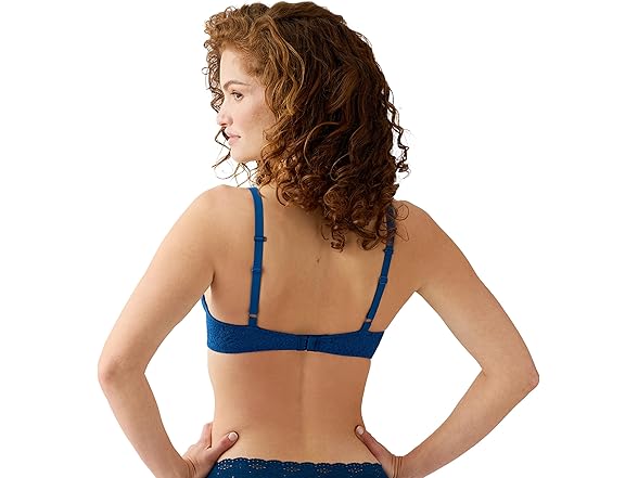 Wacoal Womens Halo Lace Underwire Bra