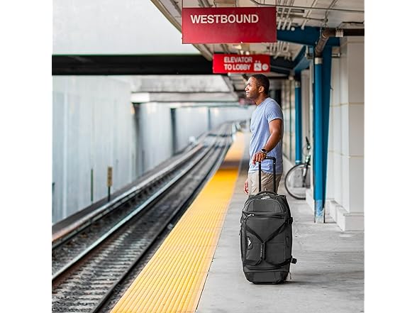 High Sierra 28” Wheeled Rolling Duffle Bag