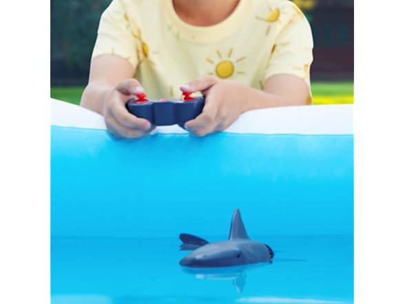 Terra by Battat Remote Control Shark Toy