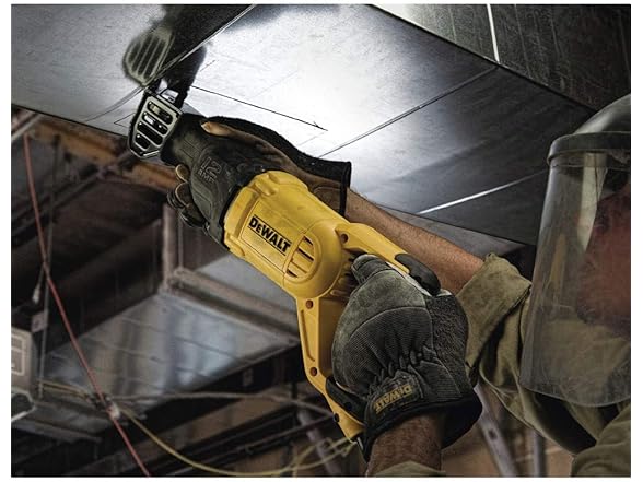 DEWALT DWE305 Reciprocating Saw, 12 Amp