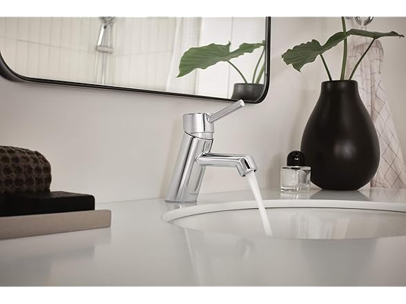 Precept Single Hole Faucet