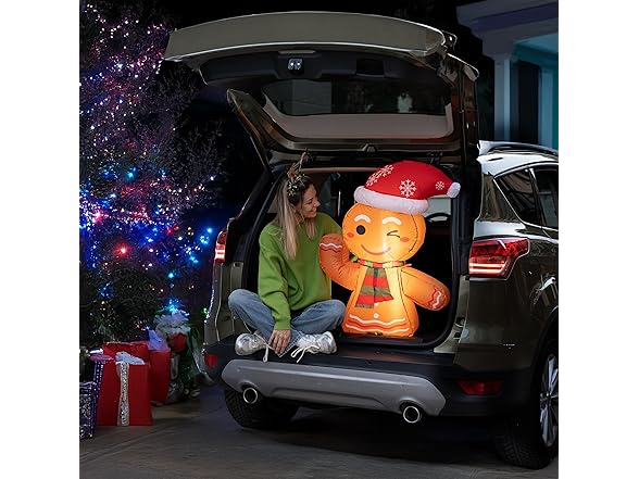 Zone Tech CR0007 Inflatable Gingerbread Blow-Up Brown/Red