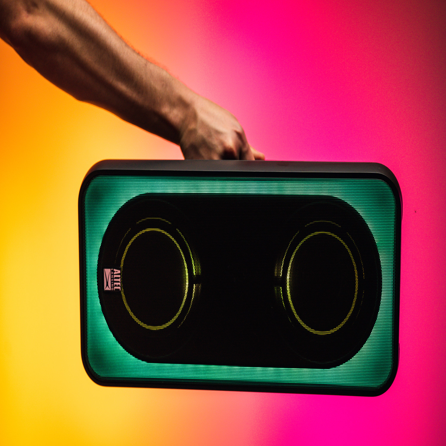 Shockwave 200 Wireless Speaker - Gallery 81