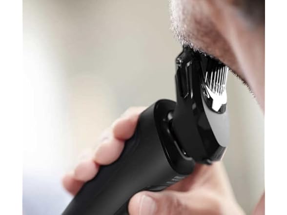 Philips Norelco Shaver 6600 with SenseIQ