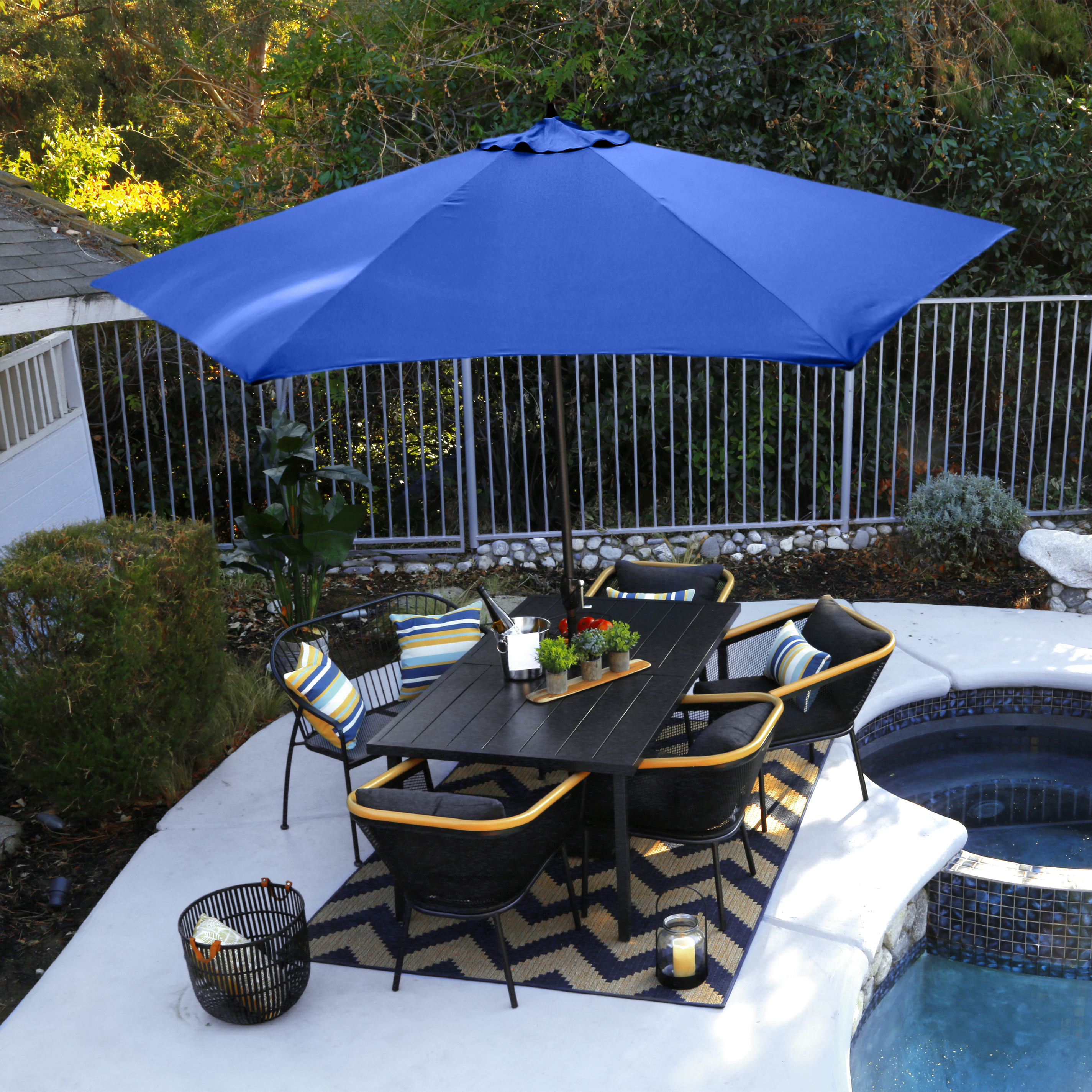 Astella 11' Rd Tilting Aluminum Patio Umbrella - Gallery 28