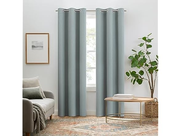 Eclipse Pembroke 100% Blackout, 84"L x 42"W