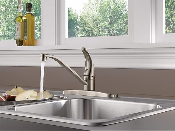 Single-Handle Kitchen Sink Faucet