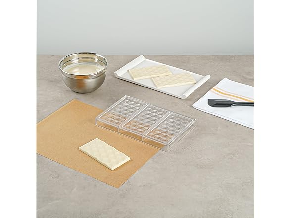 Restaurantware Pastry Tek Chocolate Shaping Mold