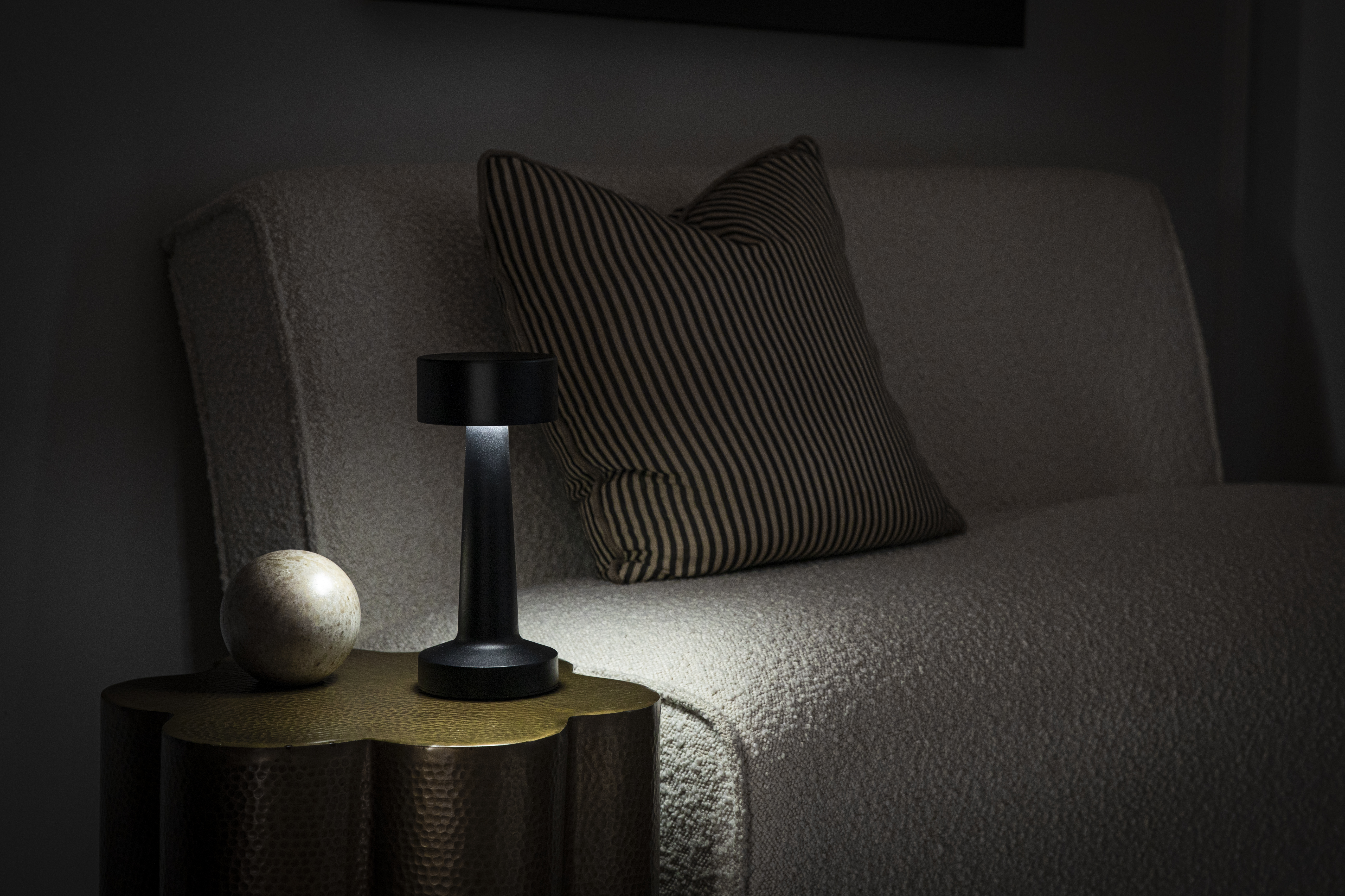 Bell+Howell Chelsea Cordless Table Lamp - Gallery 24