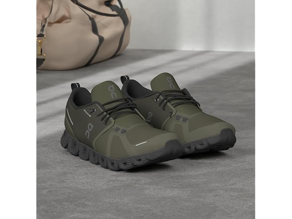 On Running Cloud 5 Waterproof Men's Shoes (11.5)