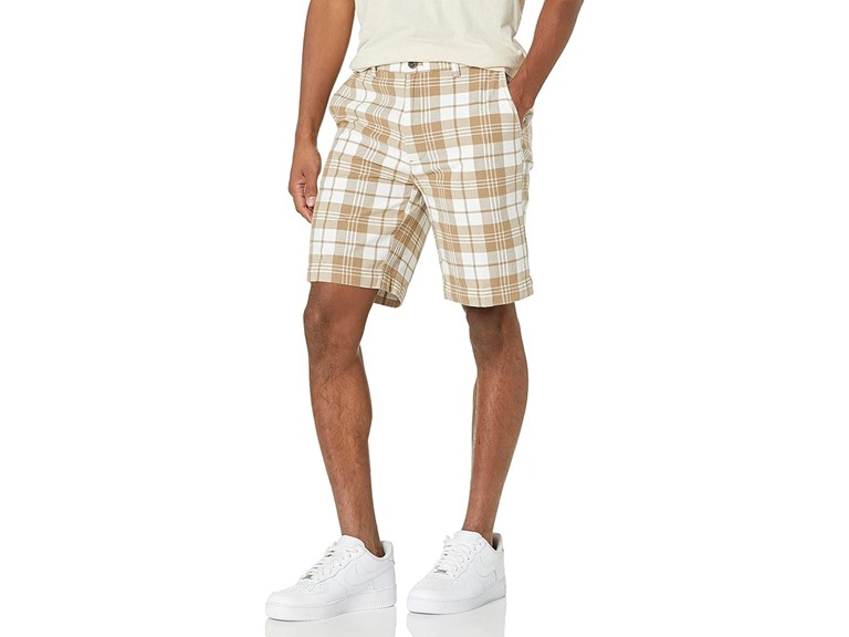 Amazon Essentials Men's Classic-Fit 9" Chino Short
