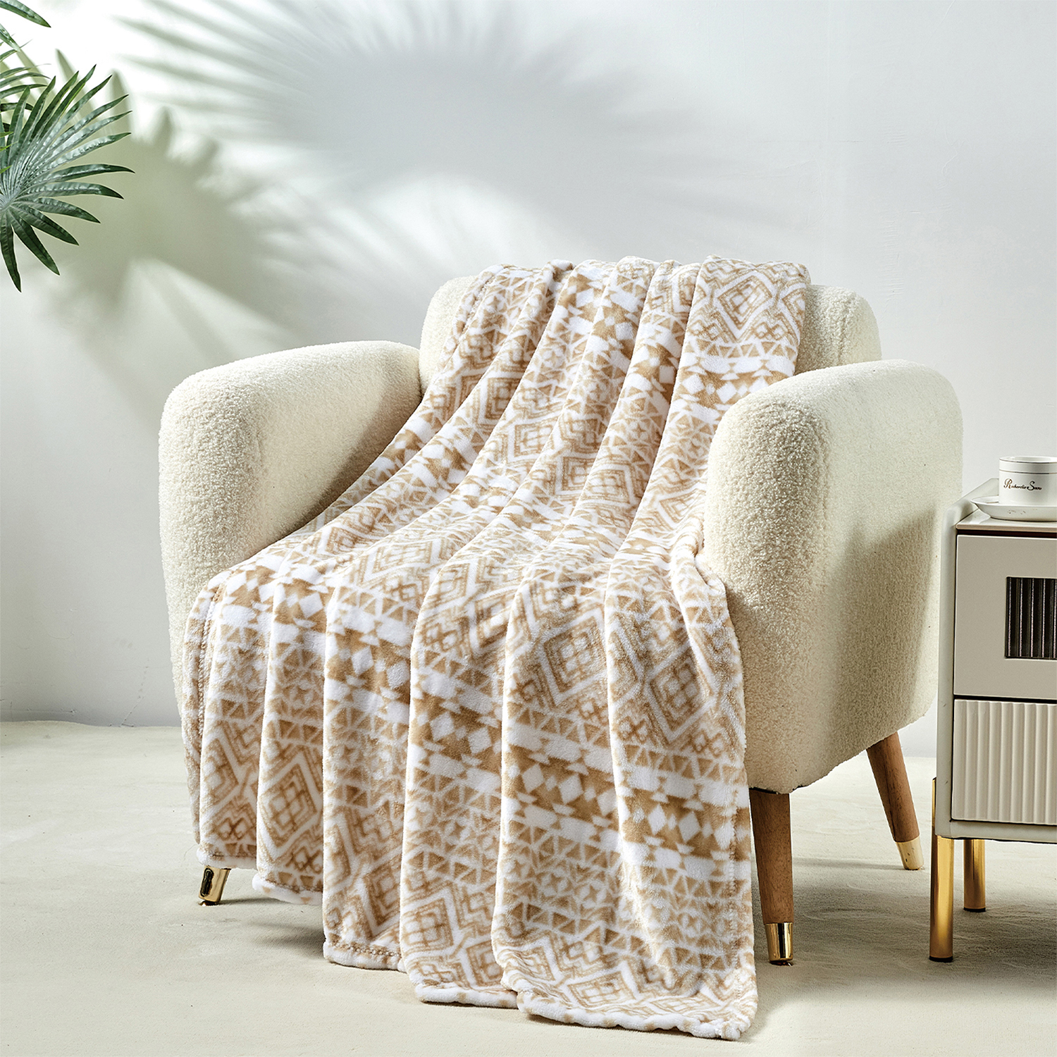Ultra-Soft Lightweight Printed Blanket - Gallery 8