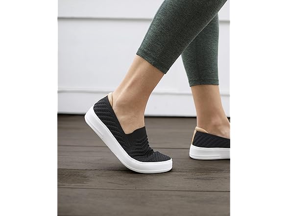 Dearfoams Women's Slip-On Sophie Loafers