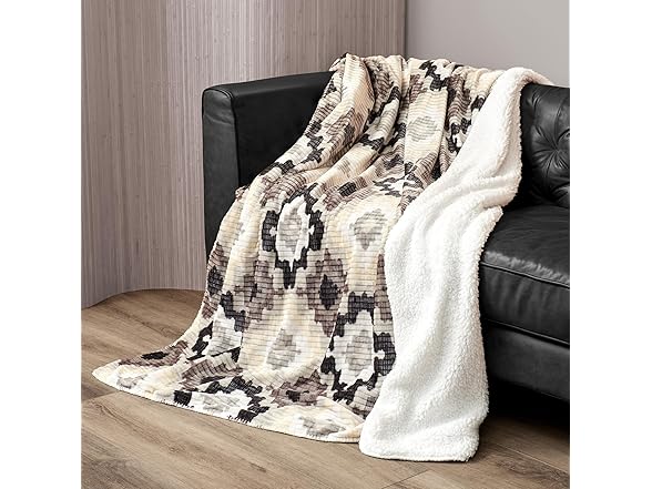 Northwest Ashford Cozy Silk Touch Nadira Ikat 60"x80"