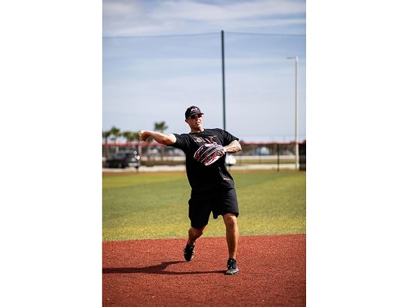 Miken PLAYERS SERIES Slowpitch Right Hand Softball Glove