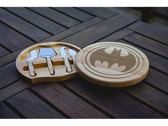 DC Comics Batman Bat Signal Circo Cheese Board & Knife Set
