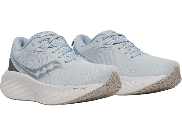 Saucony Women's Triumph 22 Sneakers (6)