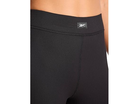 Reebok Women (XS) Rib-Knit Bike 6” Short