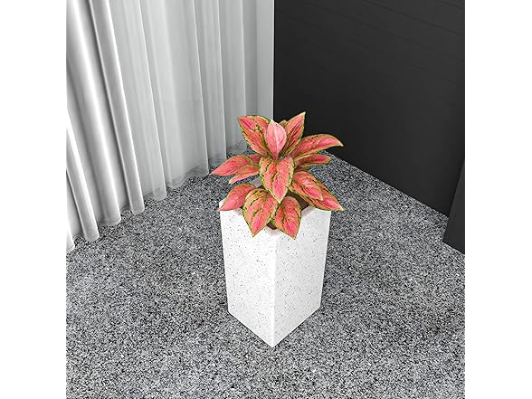 LeisureMod TP24DW Tera Planter Dotted White