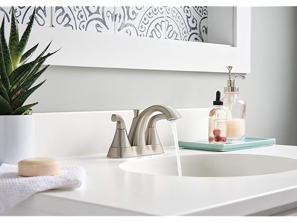 Centerset Bathroom Faucet