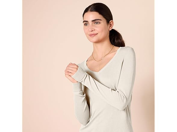 Amazon Essentials Womens Lightweight V Neck Sweater