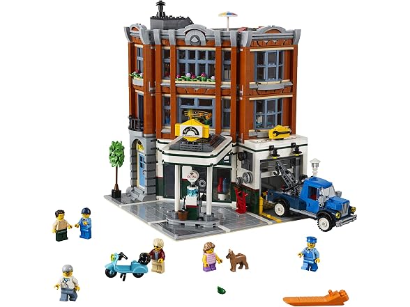LEGO Corner Garage 10264