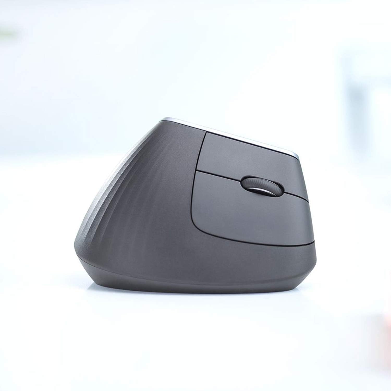Logitech MX Vertical Wireless Mouse - Gallery 13