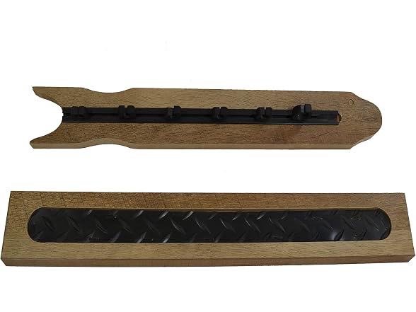 Old Cedar Outfitters Wall Rack, 8 Rods, Distressed Finish