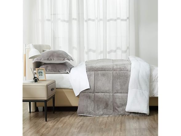 Art Demo Home Ultra Soft Plush Sherpa