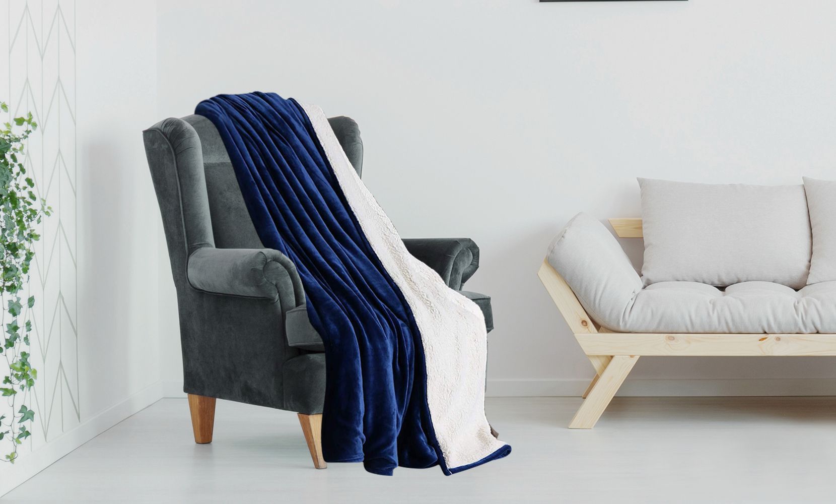 Lightweight Sherpa Fleece Throw Blanket - Gallery 5