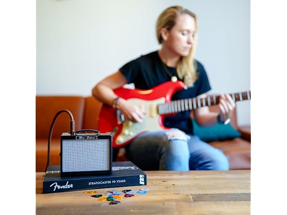 Fender Mini Deluxe Electric Guitar Amp, 3 Watts,
