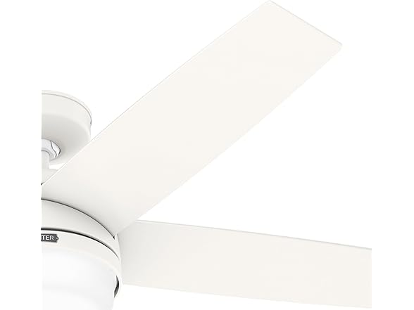 52" Hunter Fan w/Light & Remote - White